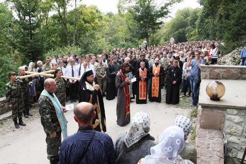 Хрест - це найсильніша зброя, якою можемо подолати зло: VI військове паломництво до Зарваниці.(ФОТО) Хрест - це найсильніша зброя, якою можемо подолати зло: VI військове паломництво до Зарваниці.(ФОТО)